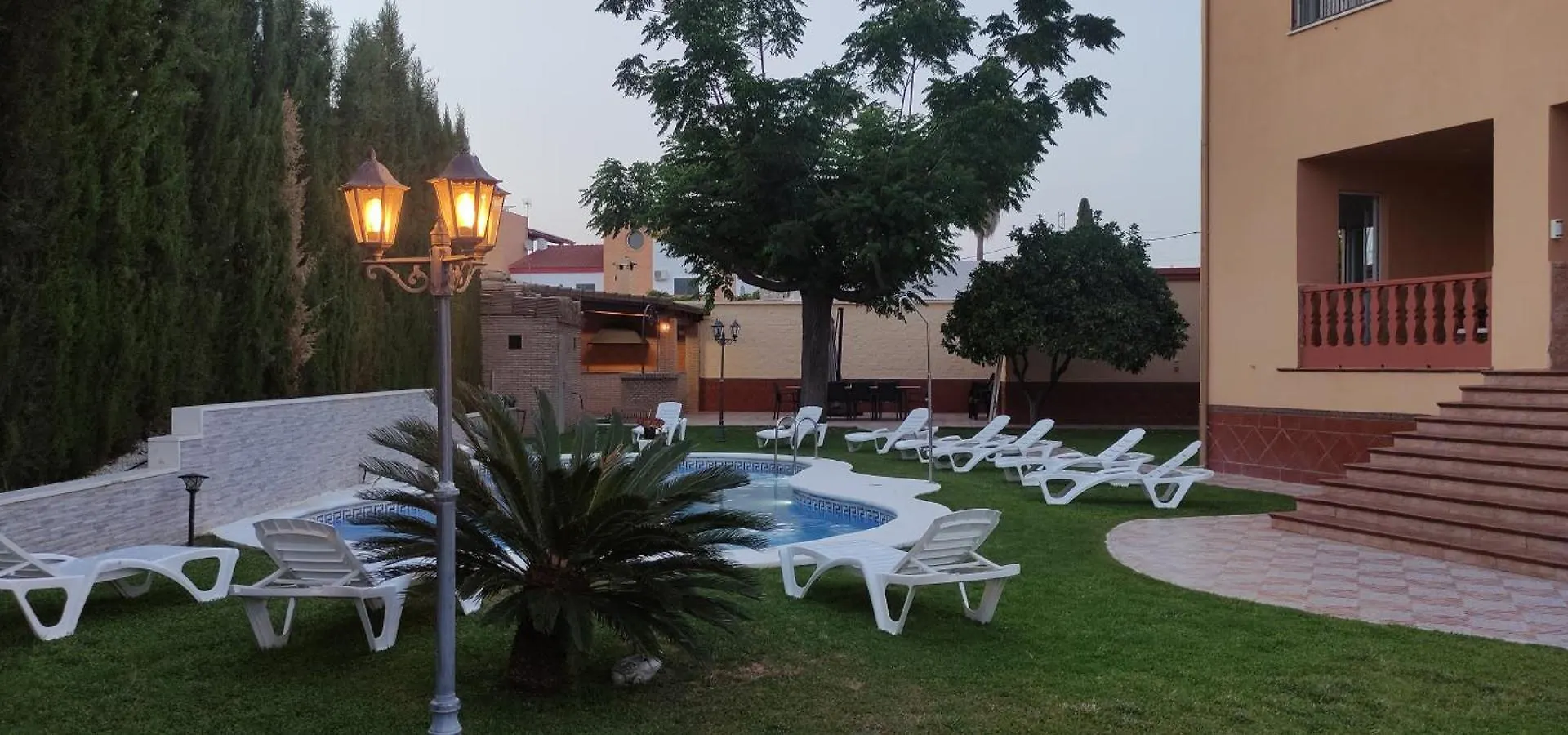 Private Pool! Your Oasis In Sevilla! Bbq! España