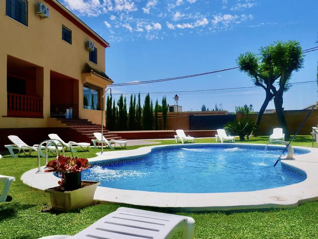 Private Pool! Your Oasis In Sevilla! Bbq!