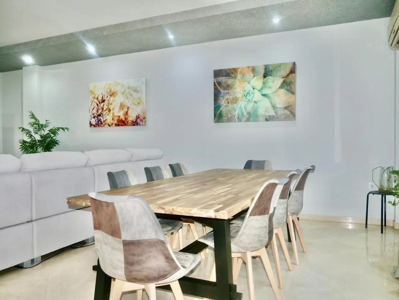 Villa Private Pool! Your Oasis In Sevilla! Bbq!